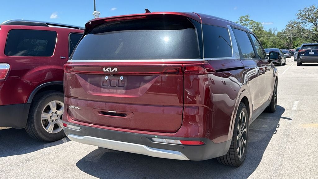2024 Kia Carnival EX