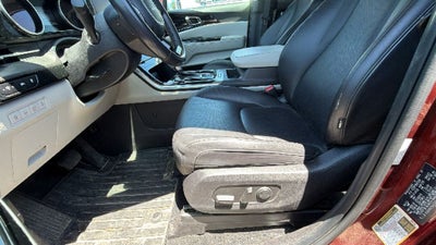 2024 Kia Carnival EX