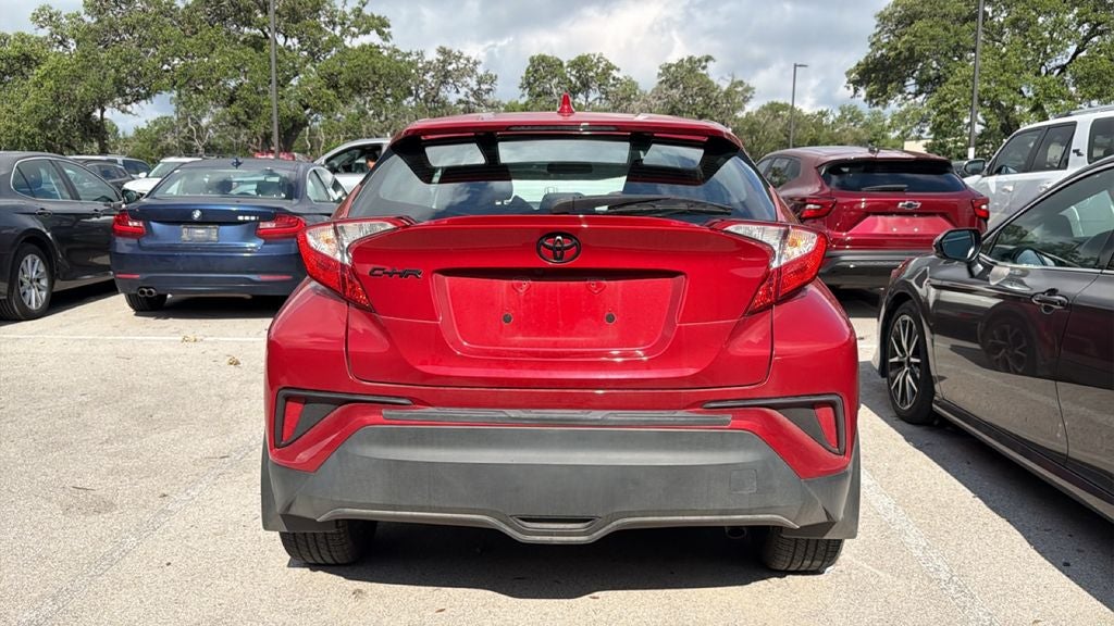 2022 Toyota C-HR XLE