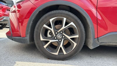 2022 Toyota C-HR XLE