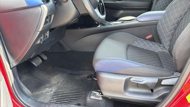 2022 Toyota C-HR XLE