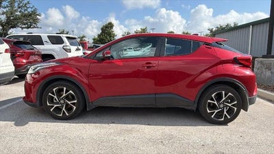 2022 Toyota C-HR XLE