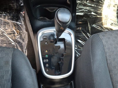 2015 Toyota Yaris L