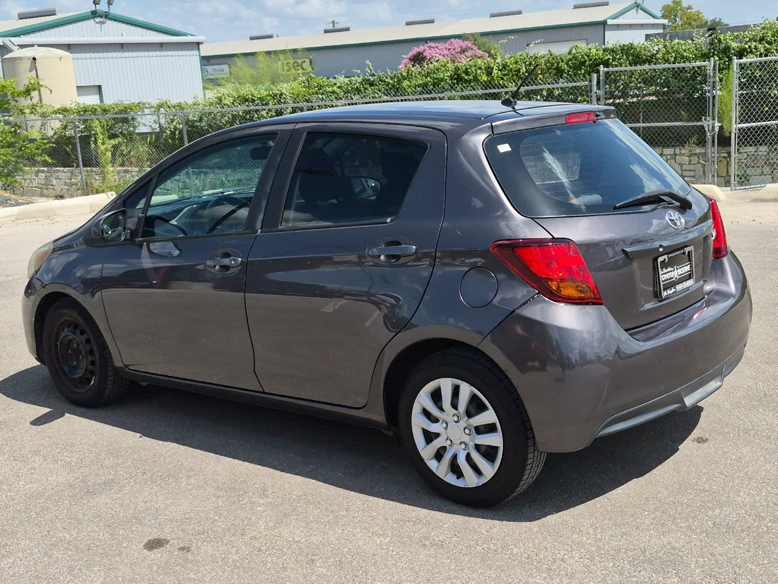 2015 Toyota Yaris L