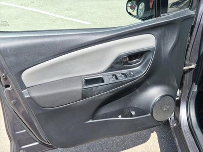 2015 Toyota Yaris L