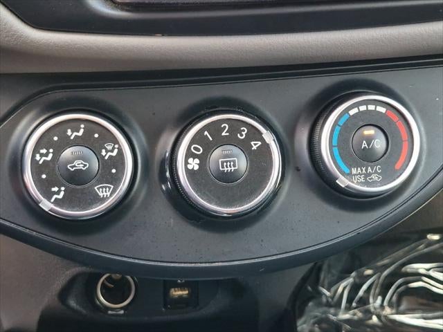 2015 Toyota Yaris L