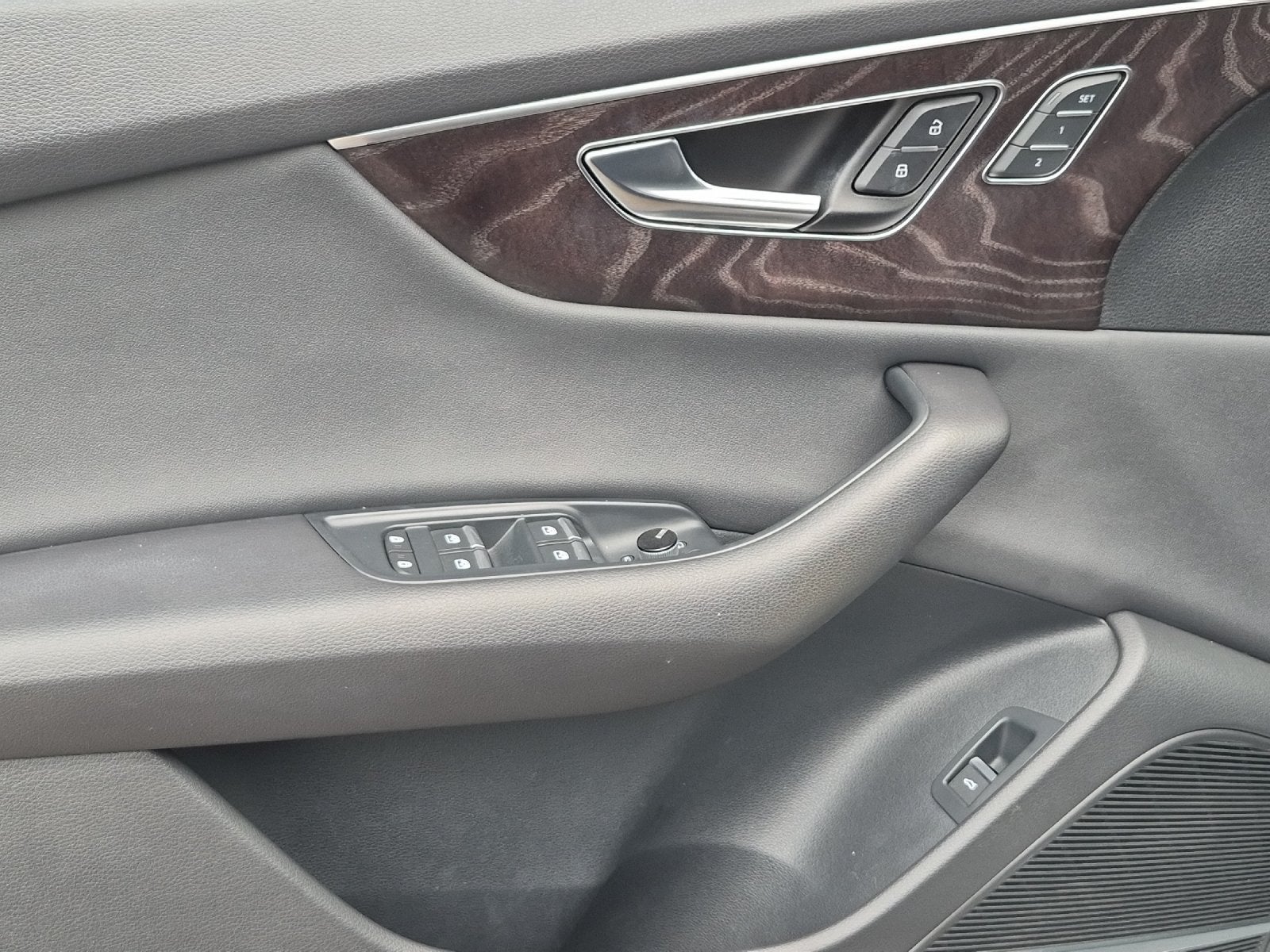 2022 Audi Q8 55 Premium Plus quattro