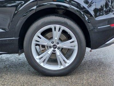 2022 Audi Q8 55 Premium Plus quattro