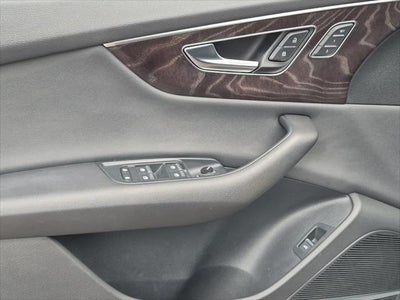 2022 Audi Q8 55 Premium Plus quattro