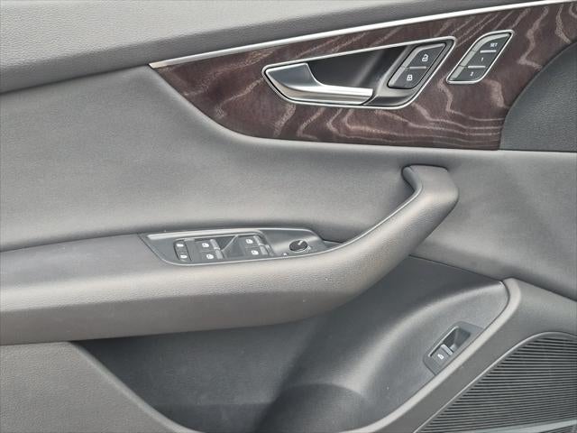 2022 Audi Q8 55 Premium Plus quattro