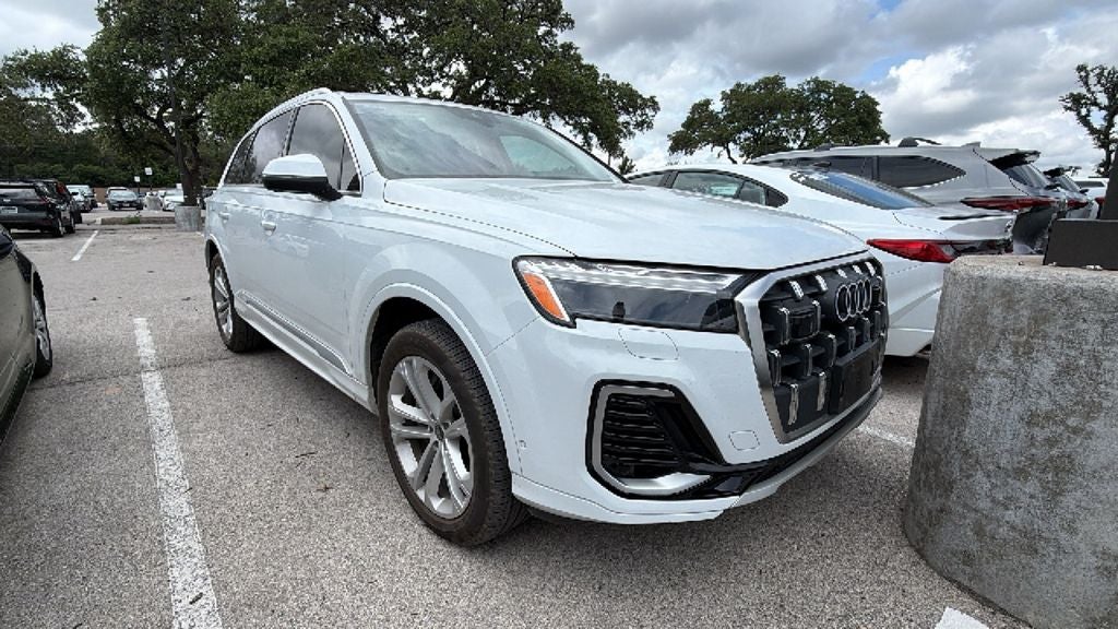 2025 Audi Q7 45 Premium Plus quattro