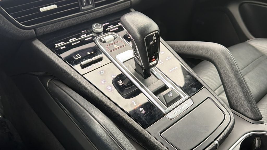 2021 Porsche Cayenne E-Hybrid Base