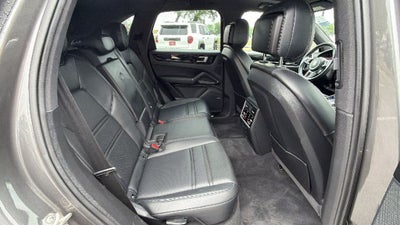 2021 Porsche Cayenne E-Hybrid Base