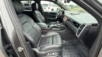 2021 Porsche Cayenne E-Hybrid Base