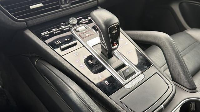 2021 Porsche Cayenne E-Hybrid Base