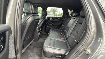 2021 Porsche Cayenne E-Hybrid Base