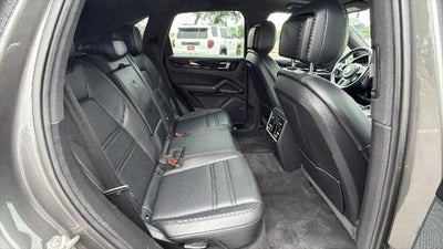 2021 Porsche Cayenne E-Hybrid Base