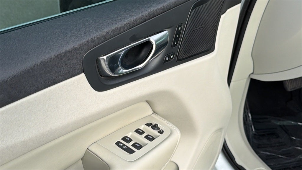 2021 Volvo XC60 T5 Inscription