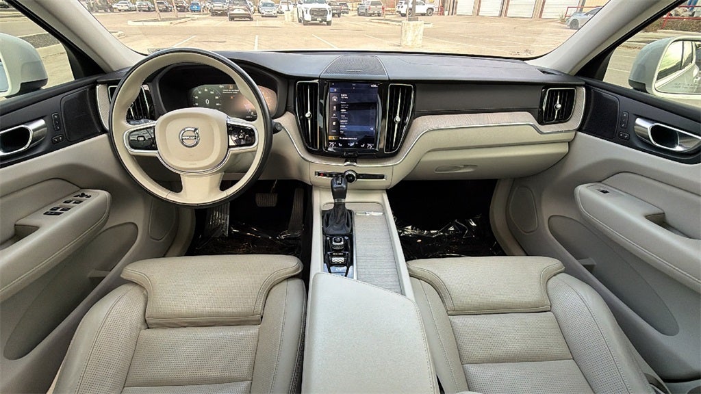 2021 Volvo XC60 T5 Inscription