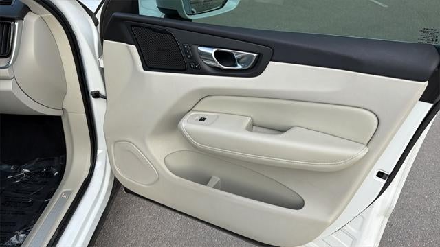 2021 Volvo XC60 T5 Inscription