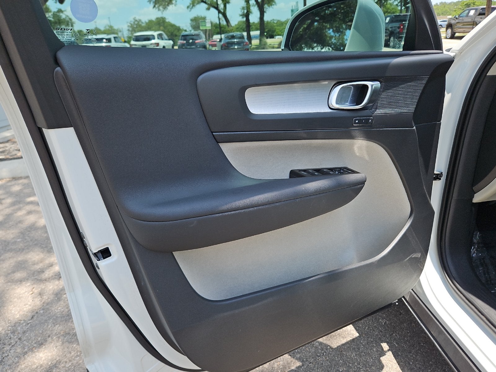 2021 Volvo XC40 Momentum
