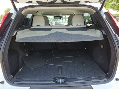 2021 Volvo XC40 Momentum