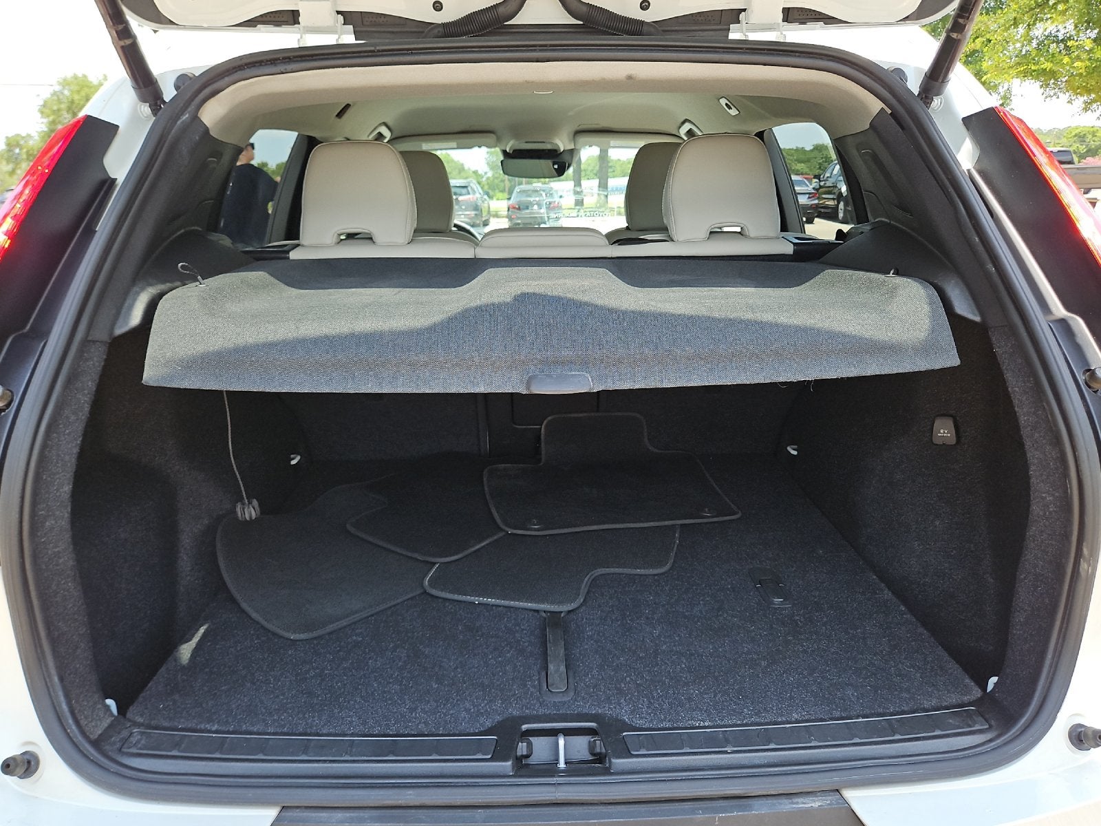 2021 Volvo XC40 Momentum