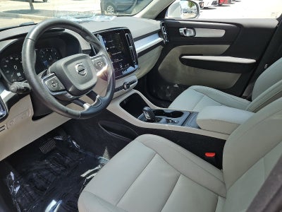 2021 Volvo XC40 Momentum