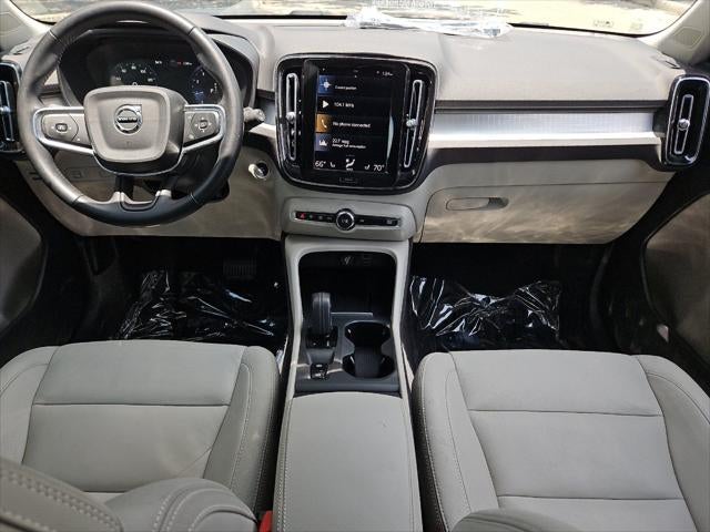 2021 Volvo XC40 Momentum