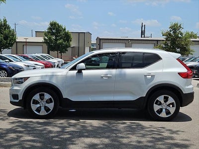 2021 Volvo XC40 Momentum