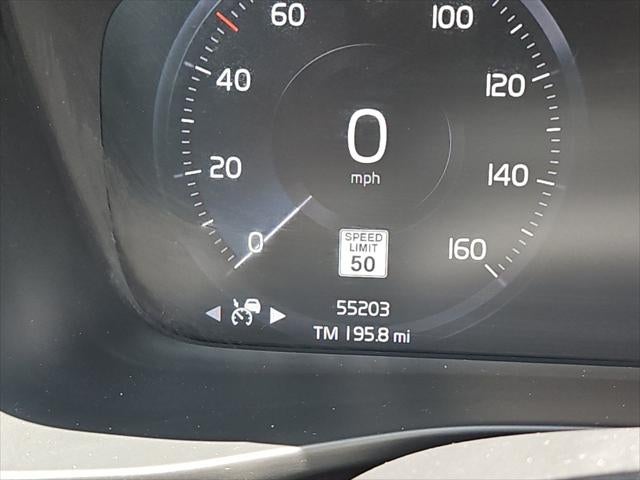 2021 Volvo XC40 Momentum