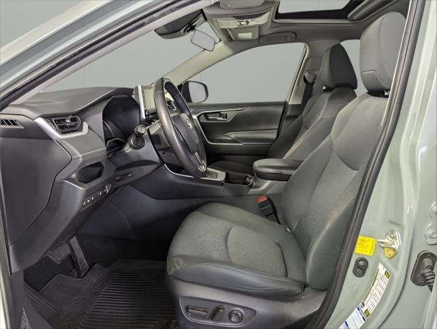 2020 Toyota RAV4 Hybrid XLE