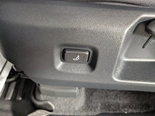 2024 Toyota Tacoma SR5 4WD