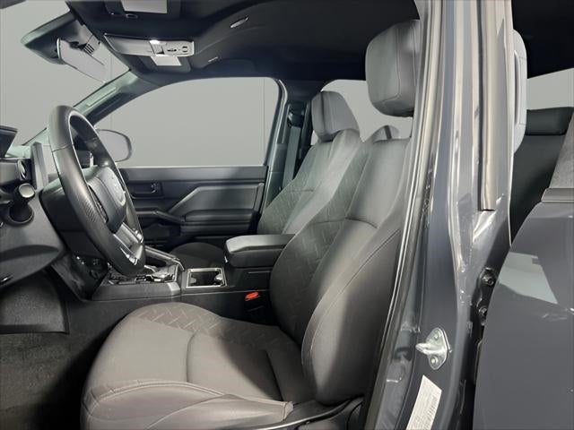 2024 Toyota Tacoma SR5 4WD