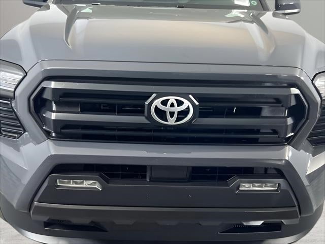 2024 Toyota Tacoma SR5 4WD