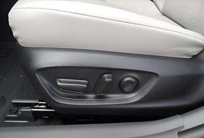 2024 Toyota Camry Hybrid XLE