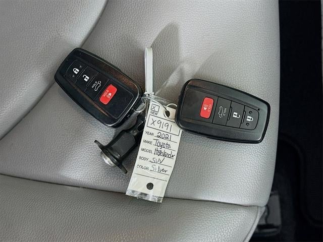 2021 Toyota Highlander Hybrid XLE