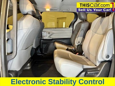 2022 Toyota Sienna XLE