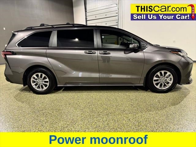2022 Toyota Sienna XLE